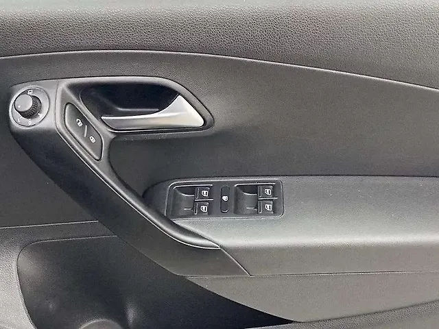 Used Volkswagen Polo Highline Plus 1.0L TSI in Hyderabad
