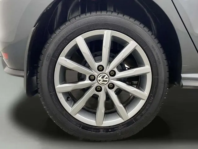 Used Volkswagen Polo Highline Plus 1.0L TSI in Hyderabad