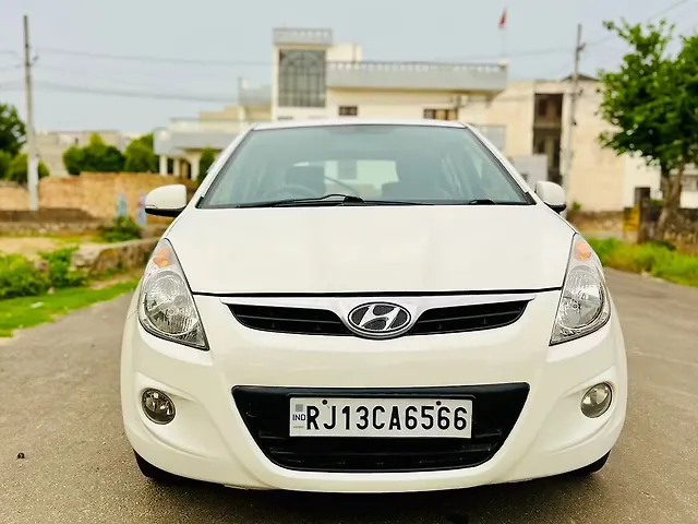 Used 2012 Hyundai i20 in Jaipur