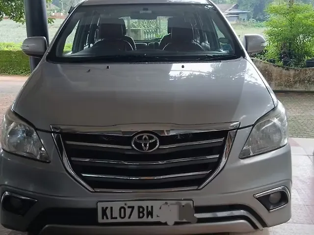 Used 2012 Toyota Innova in Kollam