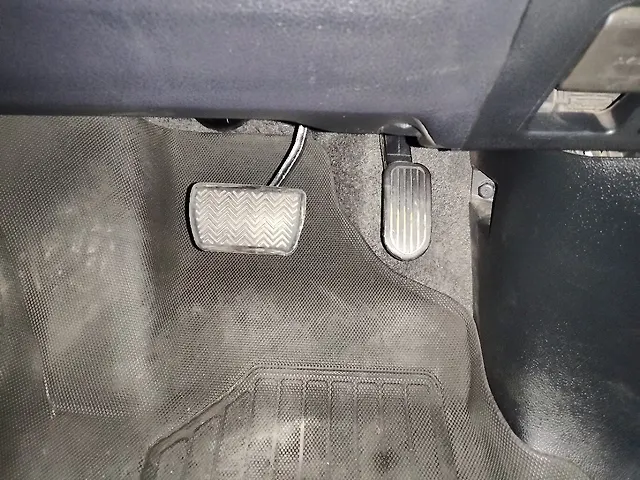 Used Toyota Innova Crysta [2020-2023] GX 2.4 7 STR in Chandigarh