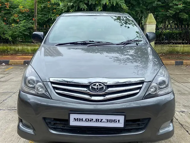 Used 2010 Toyota Innova in Mumbai