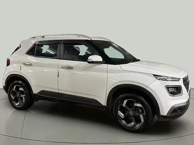 Used 2020 Hyundai Venue in Mumbai