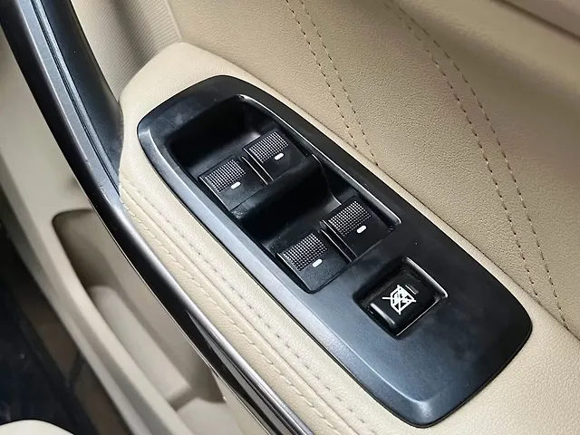 Used Ford Endeavour [2016-2019] Titanium 3.2 4x4 AT in Delhi