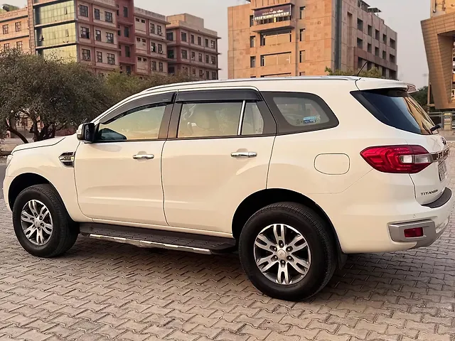 Used Ford Endeavour [2016-2019] Titanium 3.2 4x4 AT in Delhi