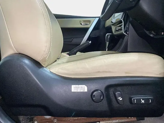 Used Toyota Corolla Altis [2014-2017] VL AT Petrol in Mumbai