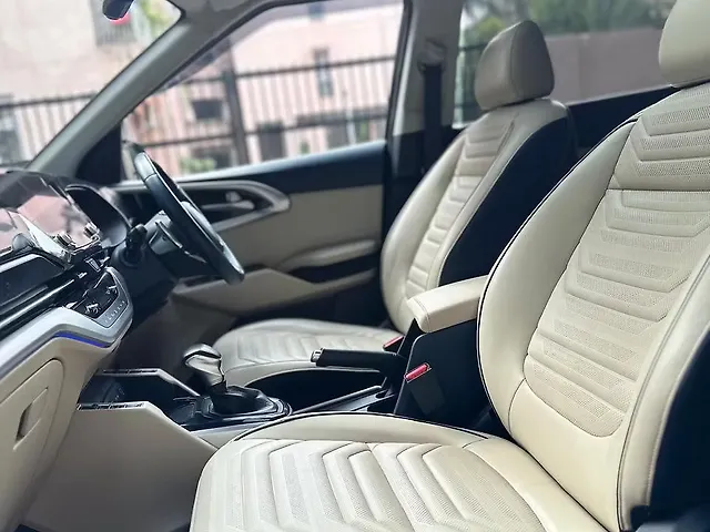 Used Kia Carens [2022-2023] Luxury Plus 1.5 Diesel AT 7 STR in Delhi
