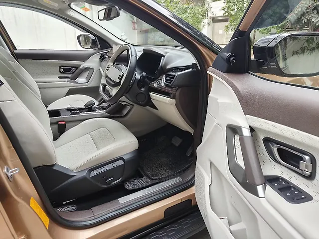 Used Tata Safari Accomplished Plus Dual Tone AT 7 STR in Hyderabad