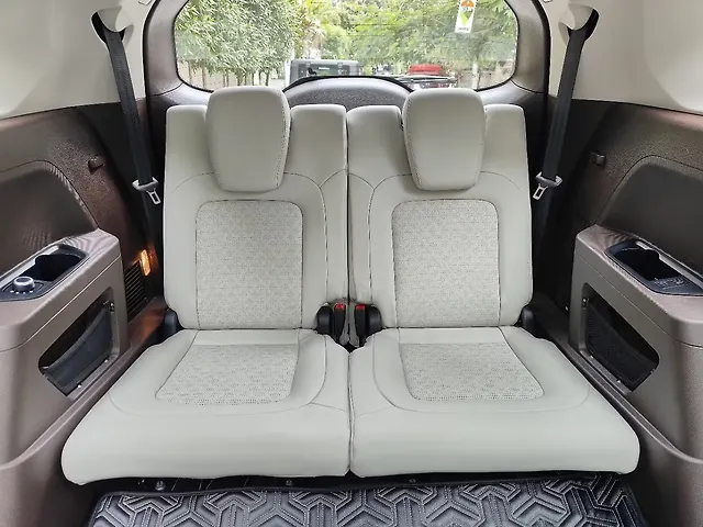 Used Tata Safari Accomplished Plus Dual Tone AT 7 STR in Hyderabad