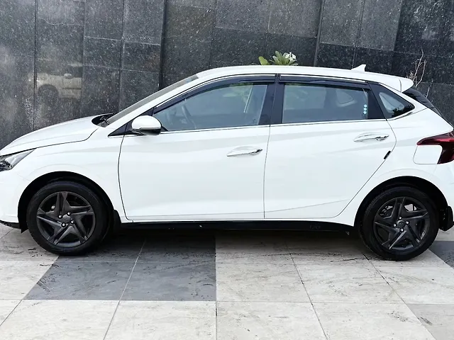 Used Hyundai i20 [2020-2023] Sportz 1.2 MT [2020-2023] in Delhi