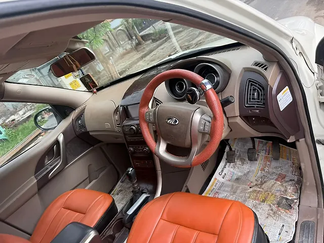 Used Mahindra XUV500 [2015-2018] W8 [2015-2017] in Agra