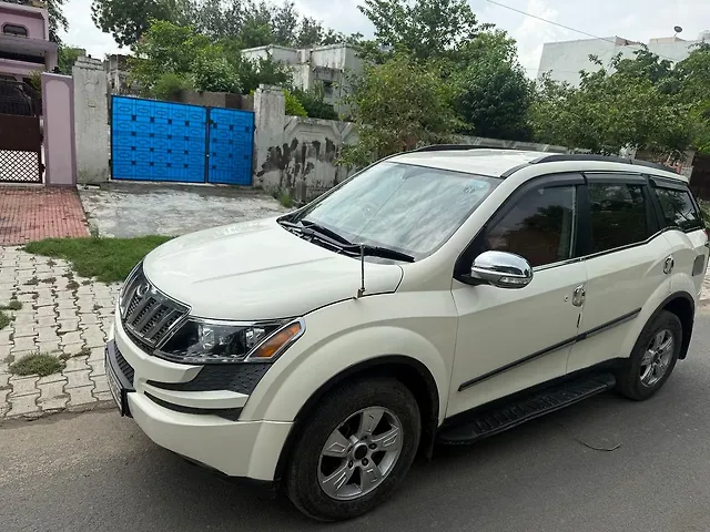 Used Mahindra XUV500 [2015-2018] W8 [2015-2017] in Agra