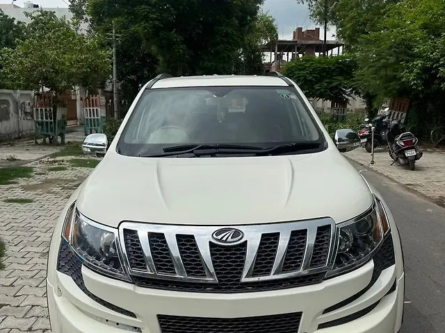 Used Mahindra XUV500 [2015-2018] W8 [2015-2017] in Agra