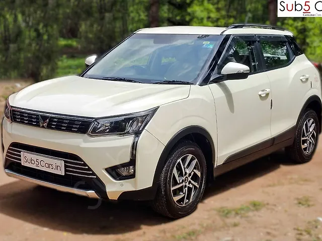 Used Mahindra XUV300 [2019-2024] W8 (O) 1.2 Petrol AMT in Hyderabad