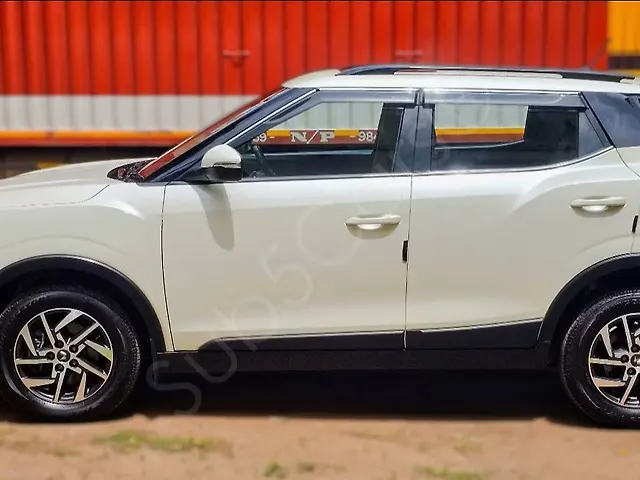 Used Mahindra XUV300 [2019-2024] W8 (O) 1.2 Petrol AMT in Hyderabad