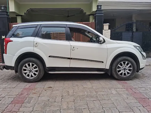 Used Mahindra XUV500 [2015-2018] W10 AWD in Lucknow