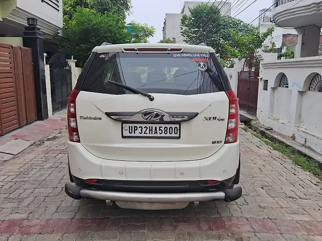 Used Mahindra XUV500 [2015-2018] W10 AWD in Lucknow