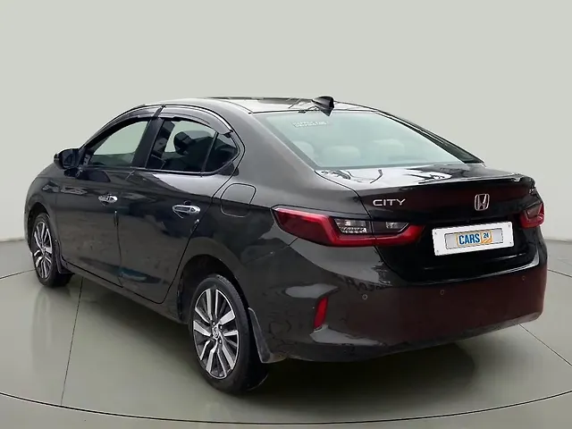 Second Hand 2022 Honda City 4th Generation ZX Petrol for sale at