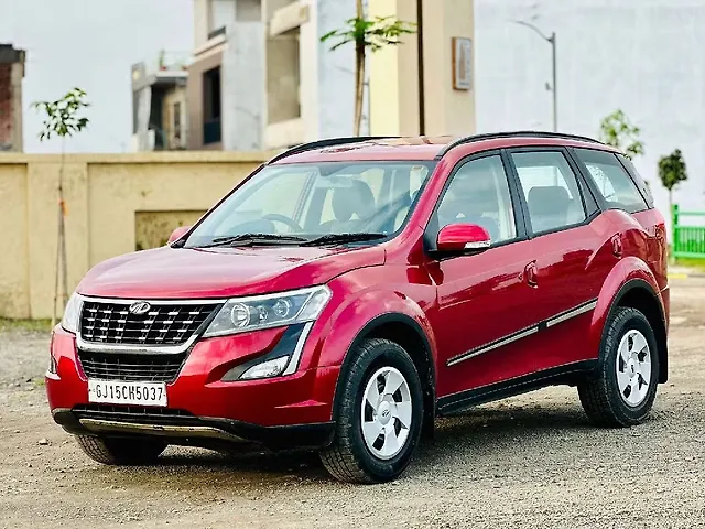 Used Mahindra XUV500 W7 [2018-2020] in Surat