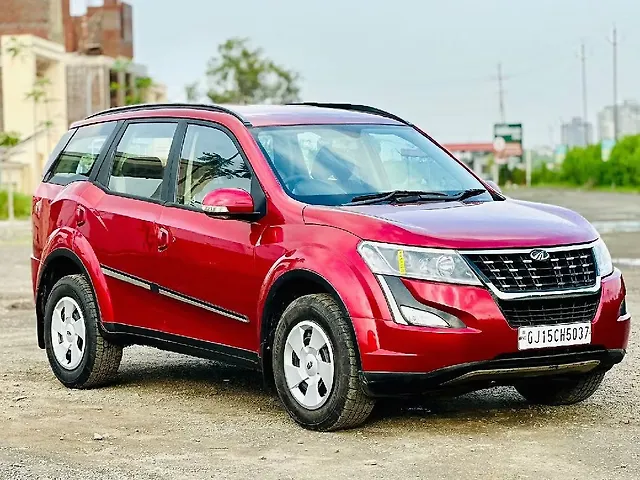 Used Mahindra XUV500 W7 [2018-2020] in Surat