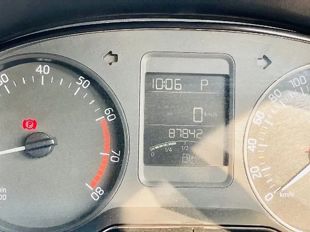 Used Skoda Rapid Style 1.6 MPI AT in Surat