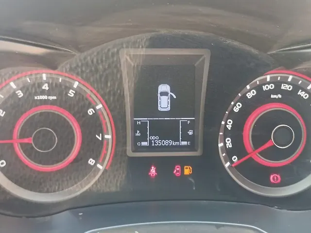 Used Mahindra XUV300 [2019-2024] W8 (O) 1.2 Petrol in Lucknow