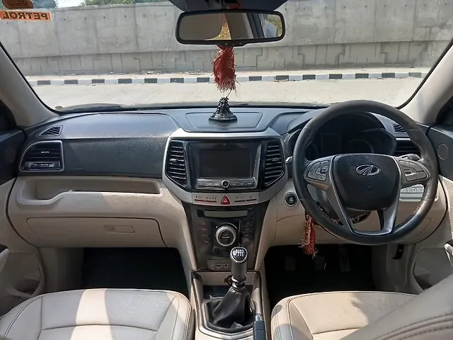 Used Mahindra XUV300 [2019-2024] W8 (O) 1.2 Petrol in Lucknow