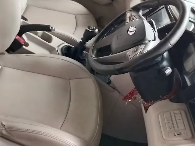 Used Mahindra XUV300 [2019-2024] W8 (O) 1.2 Petrol in Lucknow