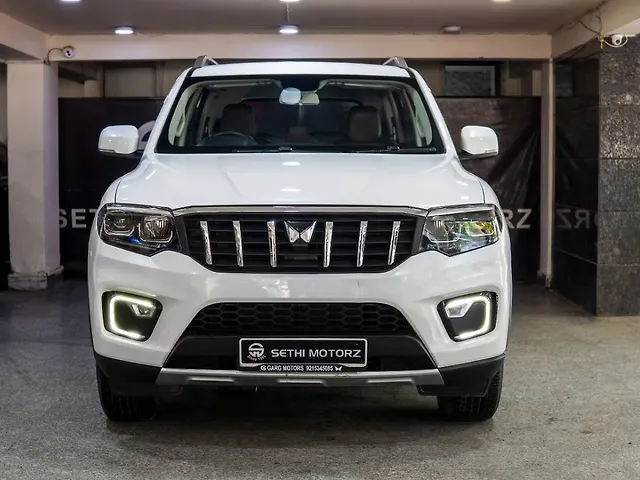 Used Mahindra Scorpio N Z8 Diesel AT 2WD 7 STR in Delhi