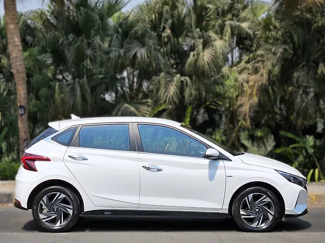 Used Hyundai i20 [2020-2023] Asta 1.2 IVT in Mumbai