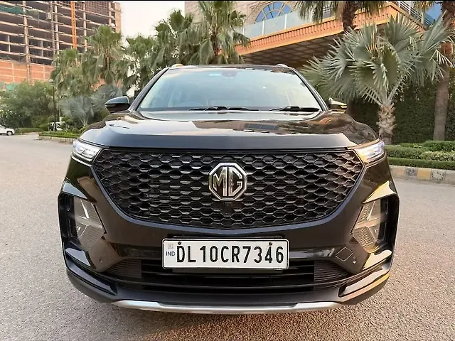 Used 2022 MG Hector Plus in Delhi