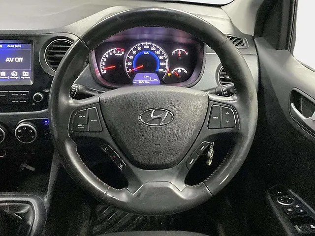 Used Hyundai Grand i10 Sportz 1.2 Kappa VTVT Dual Tone in Mumbai