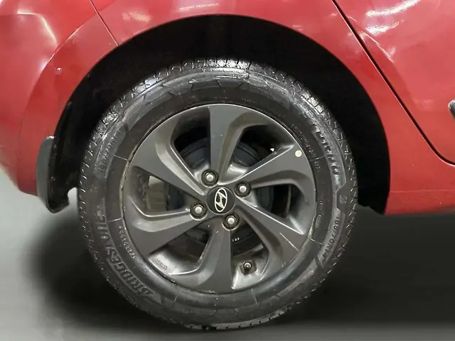 Used Hyundai Grand i10 Sportz 1.2 Kappa VTVT Dual Tone in Mumbai