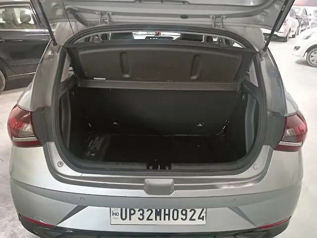 Used Hyundai i20 [2020-2023] Sportz 1.2 IVT [2020-2023] in Lucknow