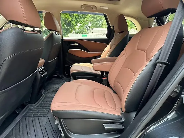 Used MG Hector Plus Sharp Pro 1.5 Turbo Petrol CVT 6 STR in Delhi