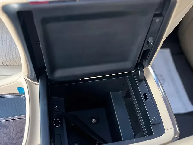 Used Toyota Vellfire VIP – Executive Lounge in Mumbai