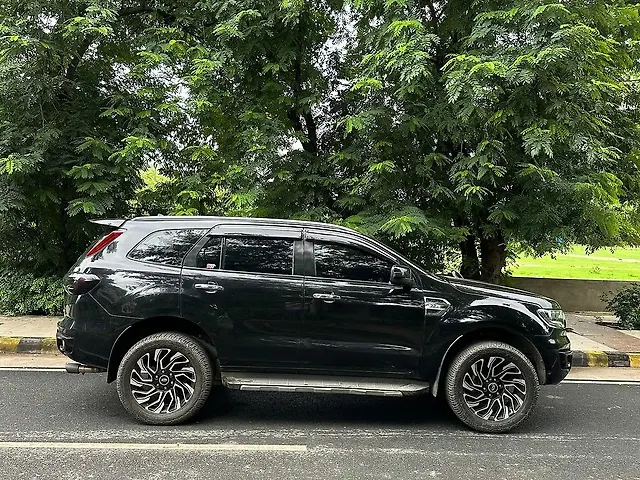 Used Ford Endeavour [2016-2019] Titanium 3.2 4x4 AT in Kanpur