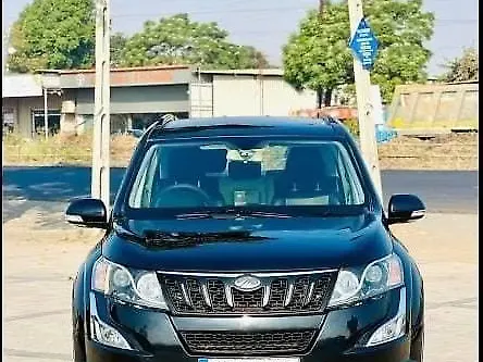Used 2017 Mahindra XUV500 in Vapi