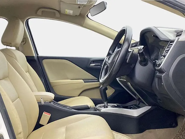 Used Honda City 4th Generation V CVT Petrol [2017-2019] in Delhi