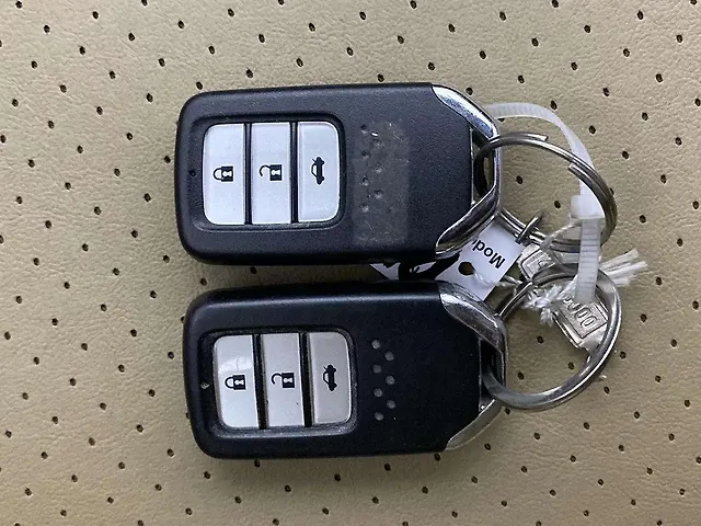 Used Honda City 4th Generation V CVT Petrol [2017-2019] in Delhi