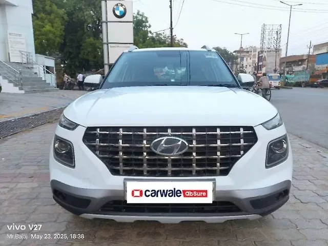 Used 2019 Hyundai Venue in Kanpur