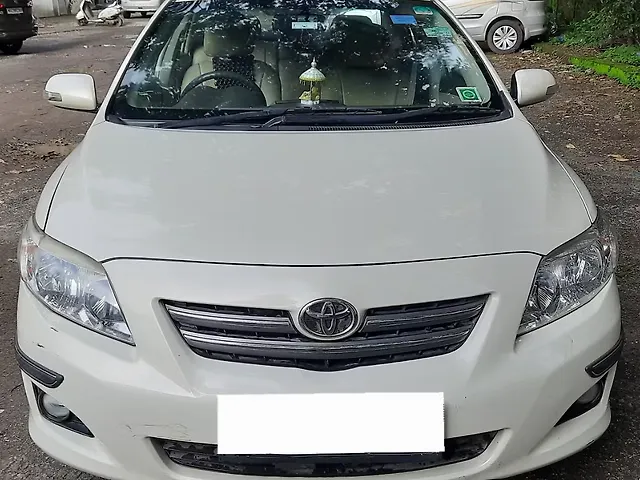 Used 2011 Toyota Corolla Altis in Mumbai