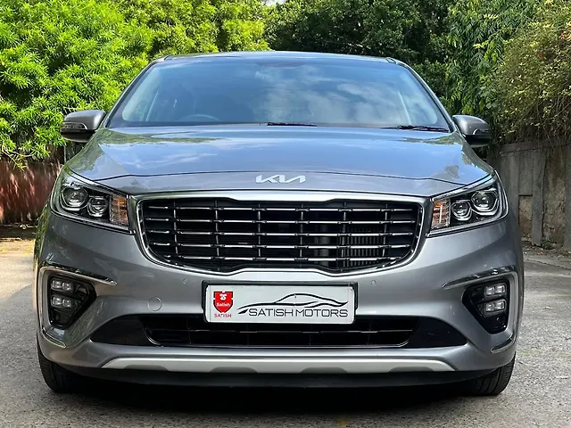 Used 2022 Kia Carnival in Delhi