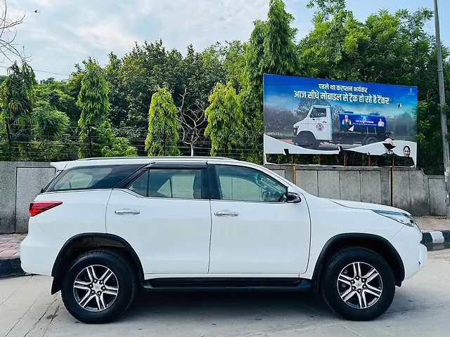 Used Toyota Fortuner [2016-2021] 2.8 4x2 AT [2016-2020] in Delhi