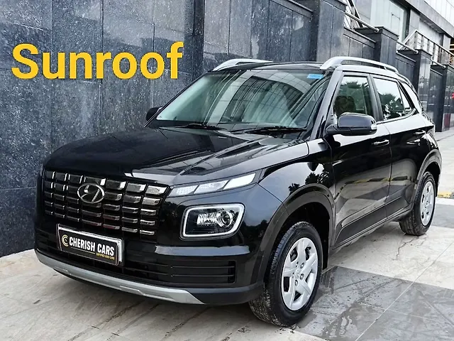 Used 2022 Hyundai Venue in Delhi