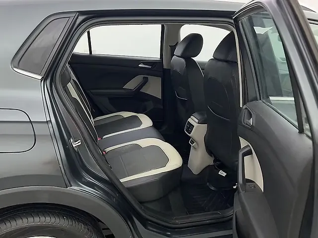 Used Volkswagen Taigun [2021-2023] Topline 1.0 TSI AT in Delhi