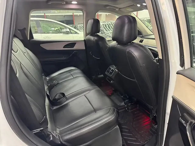 Used Mahindra XUV700 AX 5 Diesel AT 5 STR [2021] in Hyderabad