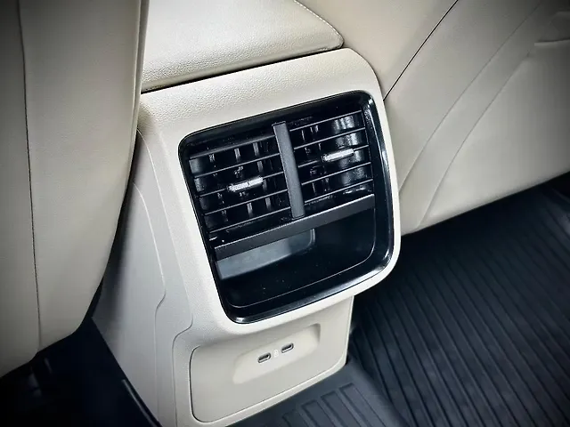 Used Skoda Octavia L&K 2.0 in Surat