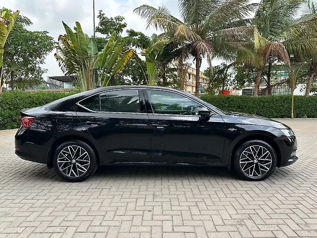 Used Skoda Octavia L&K 2.0 in Surat