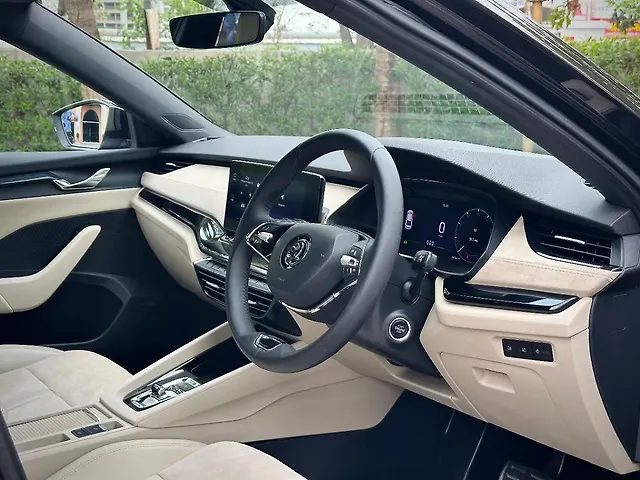 Used Skoda Octavia L&K 2.0 in Surat